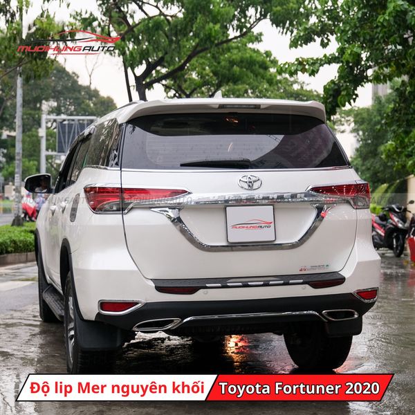 Độ Lip Pô Mercedes Nguyên Khối Cho Toyota Fortuner 2020