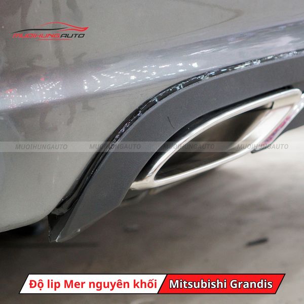 Độ Lip Pô Mercedes Nguyên Khối Cho Mitsubishi Grandis