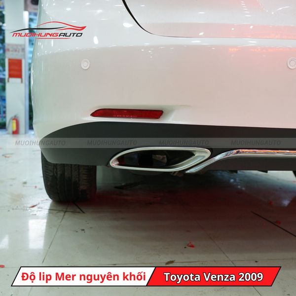 Độ Lip Pô Mercedes Nguyên Khối Cho Toyota Venza 2009
