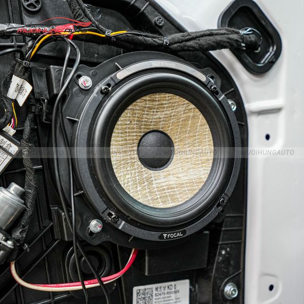 Độ Loa Cánh Ô Tô Kia Carnival