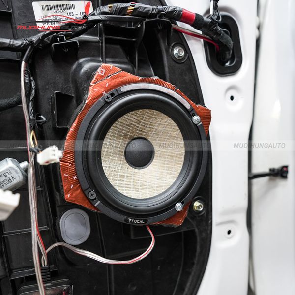 Độ Loa Cánh Ô Tô Kia Sedona