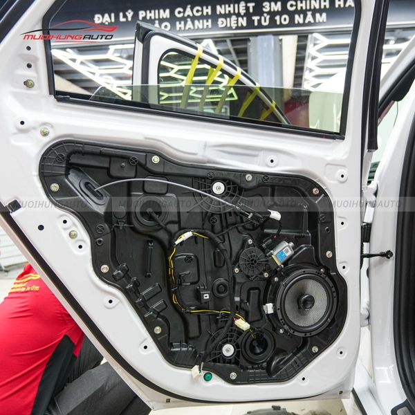 Độ Loa Cánh Ô Tô Kia K5