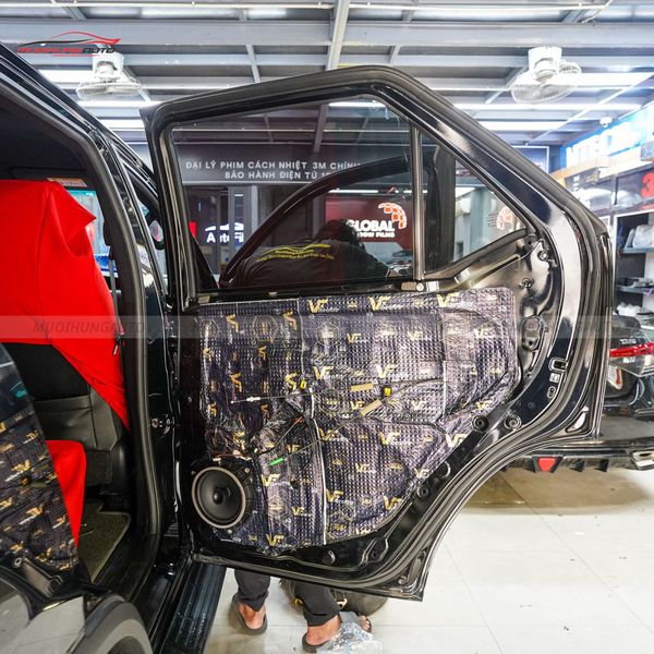 Độ Loa Cánh Ô Tô Toyota Fortuner 2023