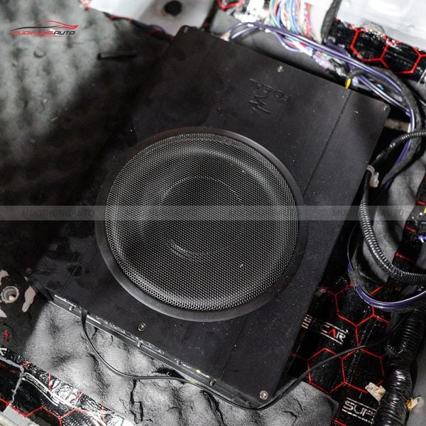 Độ Loa Sub Toyota Fortuner 2014