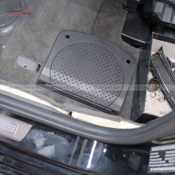 Độ Loa Sub Vinfast LUX A2.0