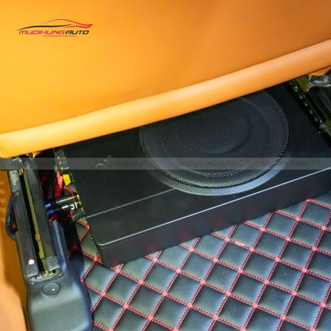 Độ loa sub Ford Everest 2010