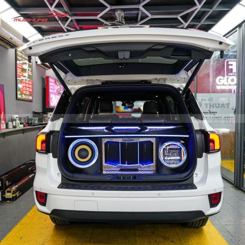 Độ loa sub Ford Everest 2024