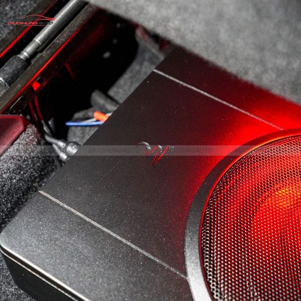 Độ Loa Sub Toyota Camry 2022