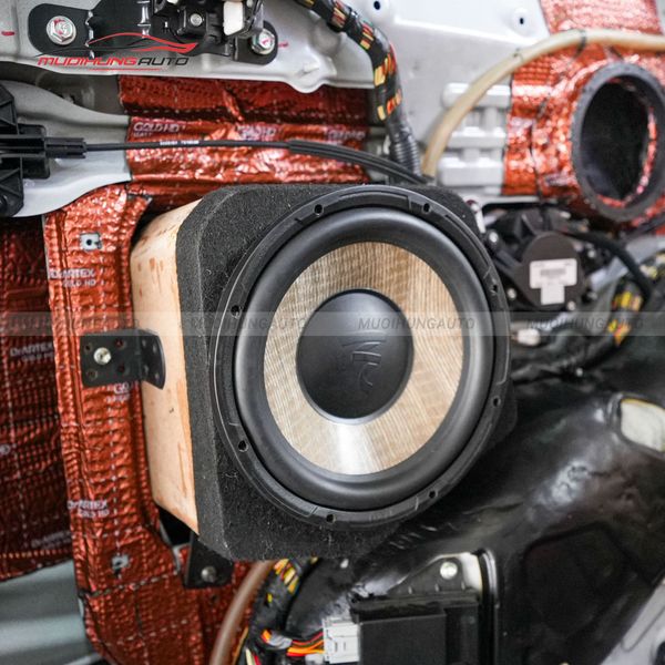 Độ Loa Sub Kia Sedona 2018