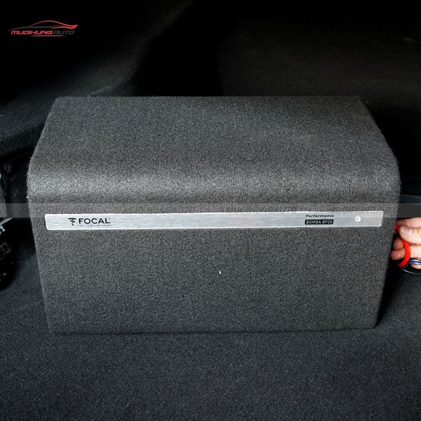 Độ Loa Sub Mercedes E250