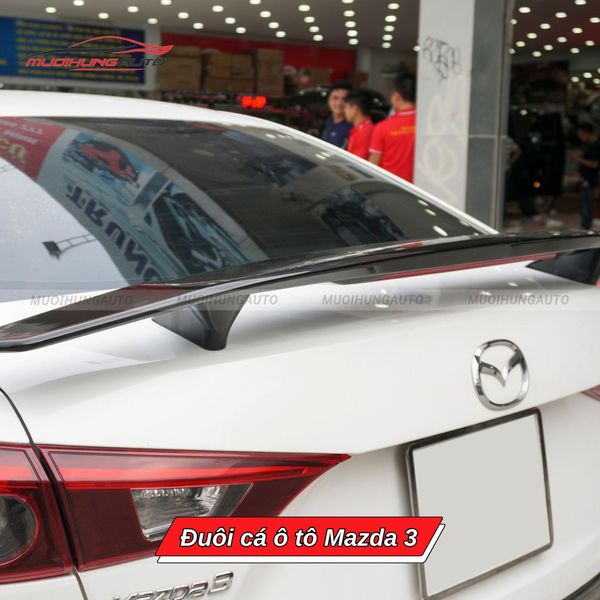 Đuôi Cá Ô Tô Mazda 3