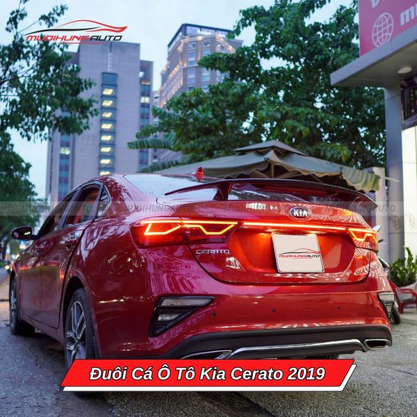 Đuôi Cá Ô Tô Kia Cerato 2019