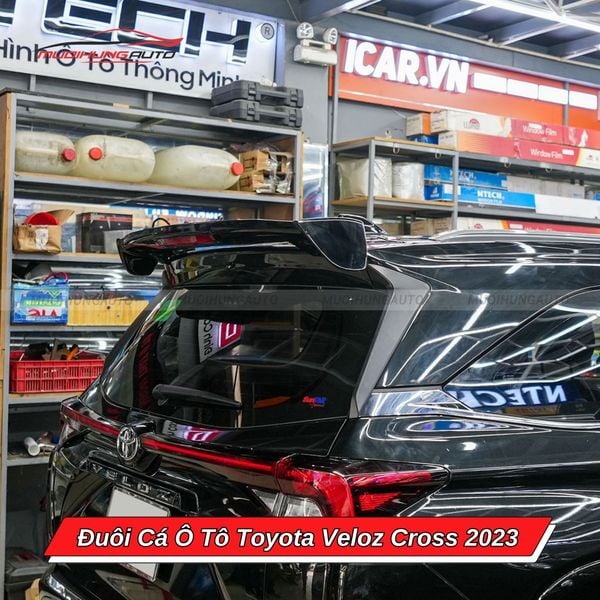 Đuôi Cá Ô Tô Toyota Veloz Cross 2023