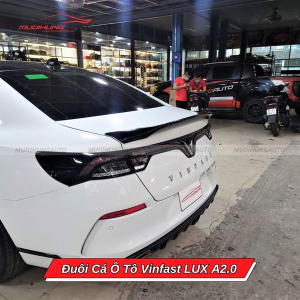 Đuôi Cá Ô Tô Vinfast LUX A2.0
