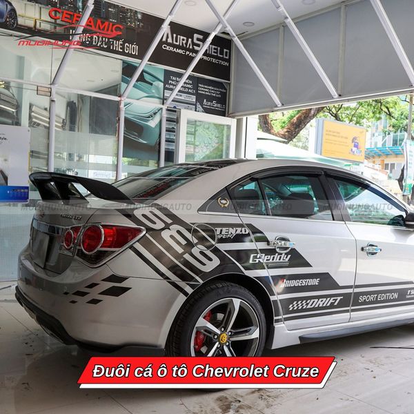 Đuôi Cá Ô Tô Chevrolet Cruze