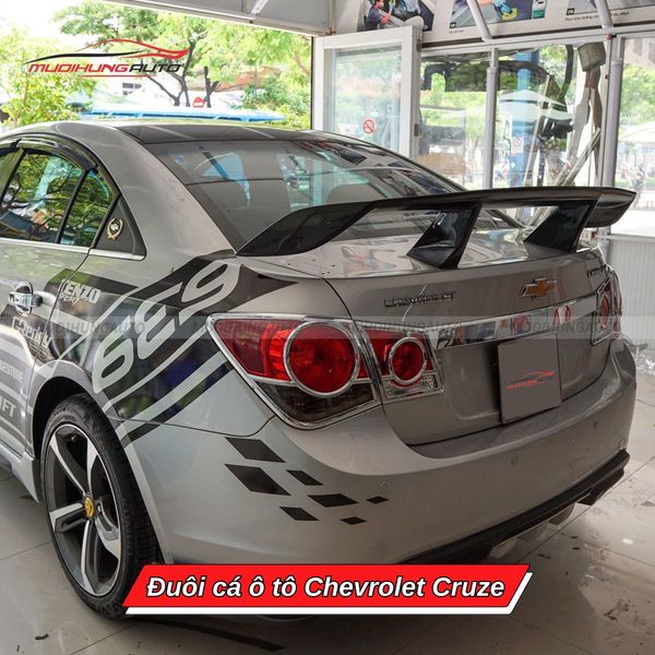Đuôi Cá Ô Tô Chevrolet Cruze