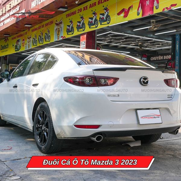Đuôi Cá Ô Tô Mazda 3 2023