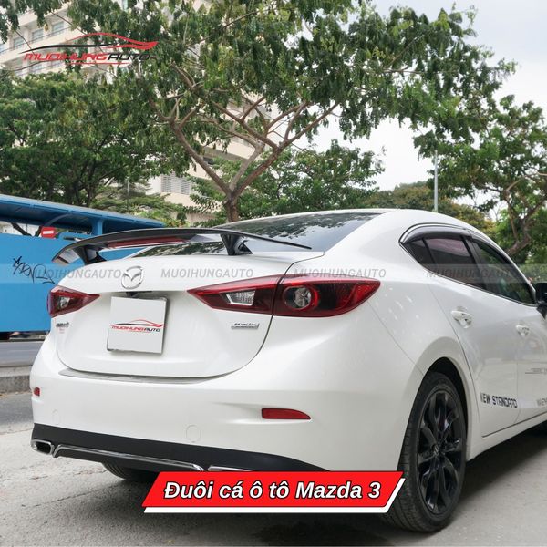 Đuôi Cá Ô Tô Mazda 3