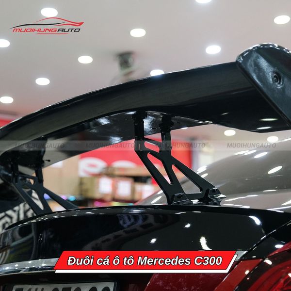 Đuôi Cá Ô Tô Mercedes C300