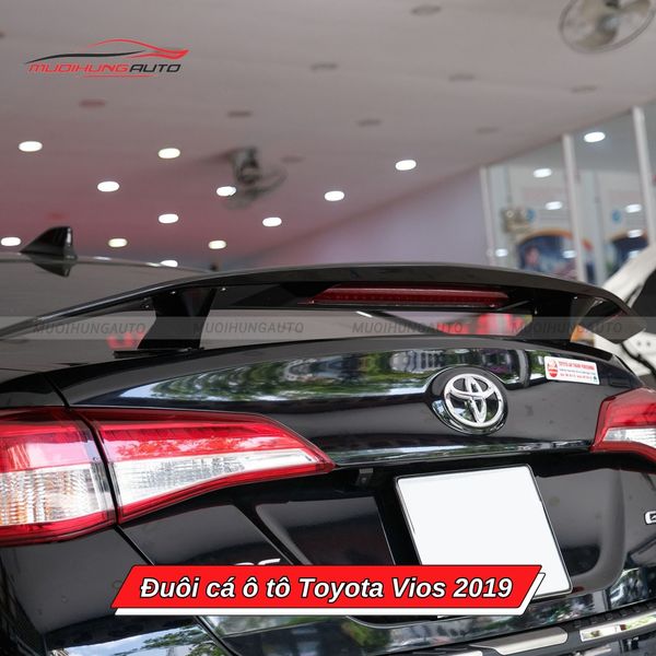 Đuôi Cá Ô Tô Toyota Vios 2019