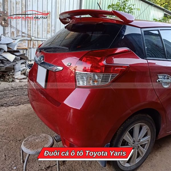 Đuôi Cá Ô Tô Toyota Yaris