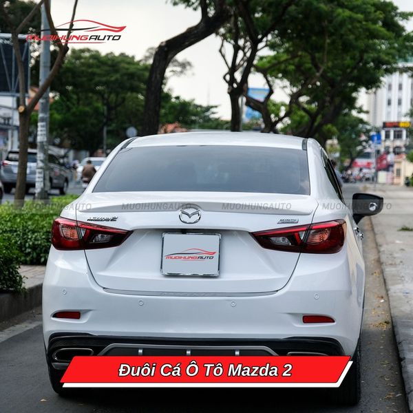 Đuôi Cá Ô Tô Mazda 2