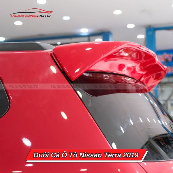 Đuôi Cá Ô Tô Nissan Terra 2019