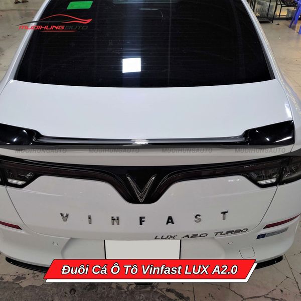 Đuôi Cá Ô Tô Vinfast LUX A2.0