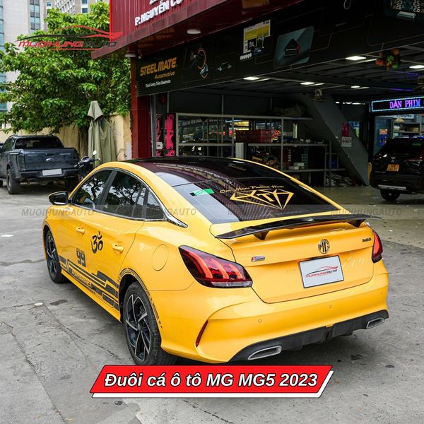 Đuôi Cá Ô Tô MG MG5 2023