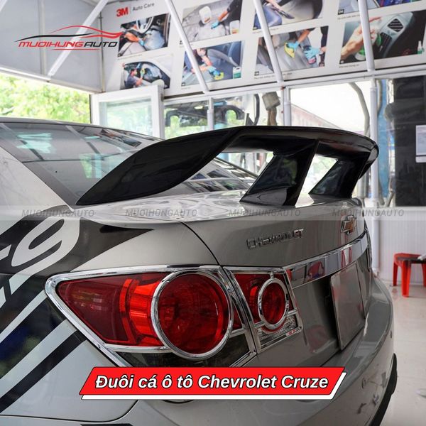 Đuôi Cá Ô Tô Chevrolet Cruze