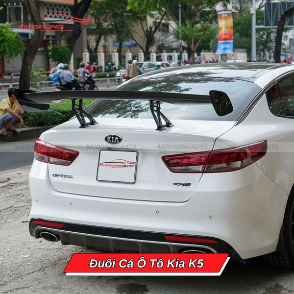 Đuôi Cá Ô Tô Kia K5