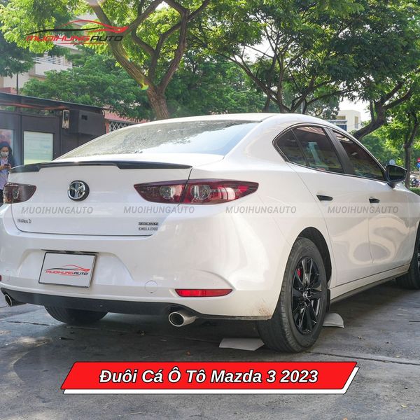 Đuôi Cá Ô Tô Mazda 3 2023