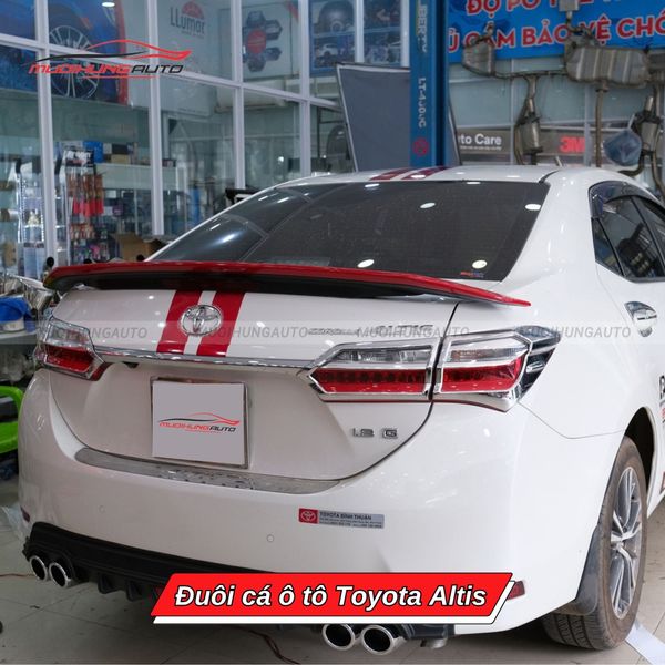 Đuôi Cá Ô Tô Toyota Altis