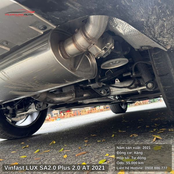 Vinfast LUX SA2.0 Plus 2.0 AT - 2021