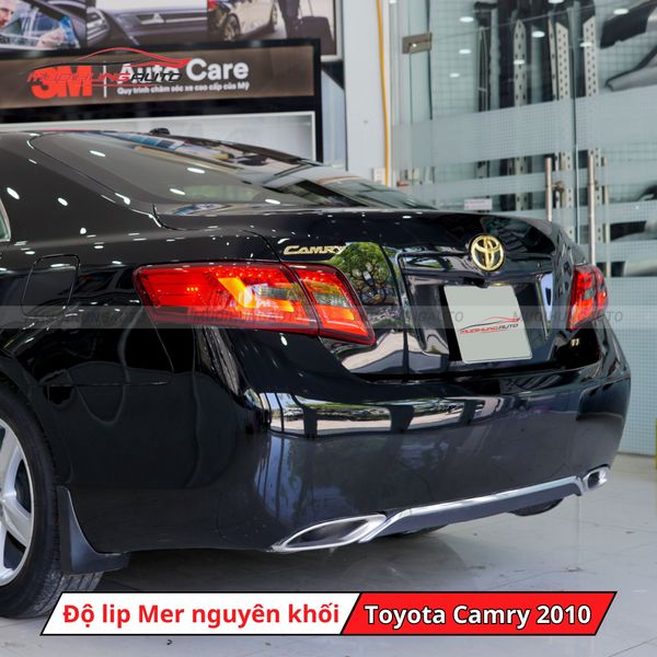 Độ Lip Pô Mercedes Nguyên Khối Cho Toyota Camry 2010