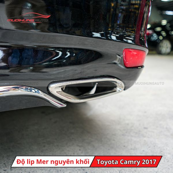 Độ Lip Pô Mercedes Nguyên Khối Cho Toyota Camry 2017