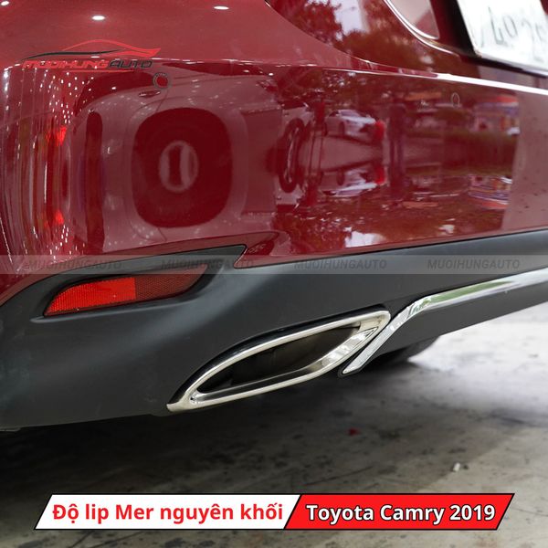 Độ Lip Pô Mercedes Nguyên Khối Cho Toyota Camry 2019