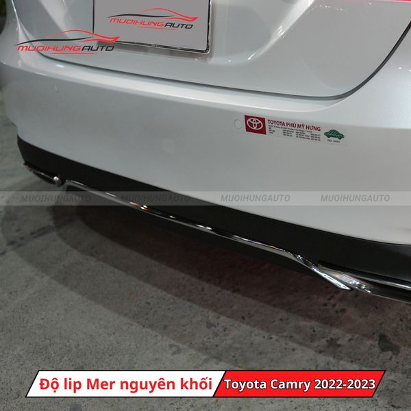 Độ Lip Pô Mercedes Nguyên Khối Cho Toyota Camry 2022-2023