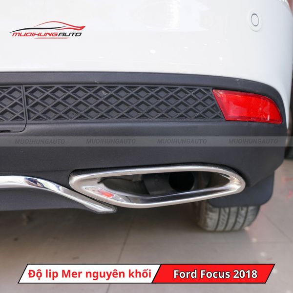 Độ Lip Pô Mercedes Nguyên Khối Cho Ford Focus 2018