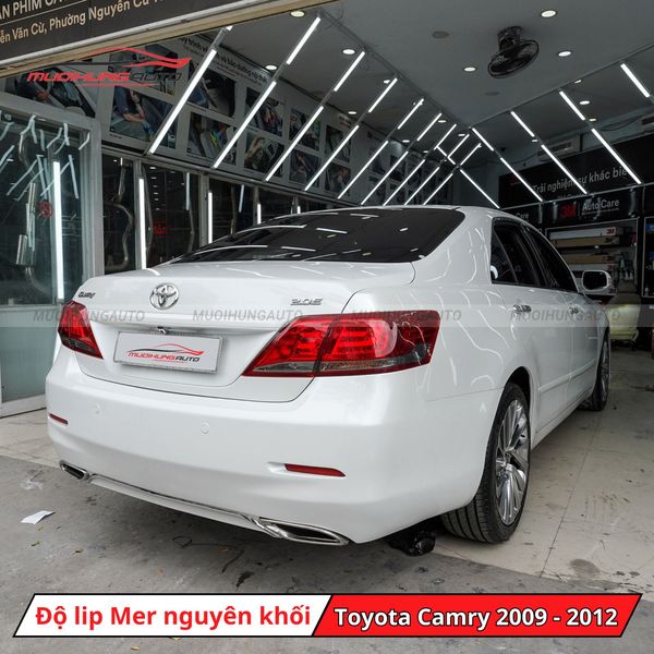 Độ Lip Pô Mercedes Nguyên Khối Cho Toyota Camry 2009 - 2012
