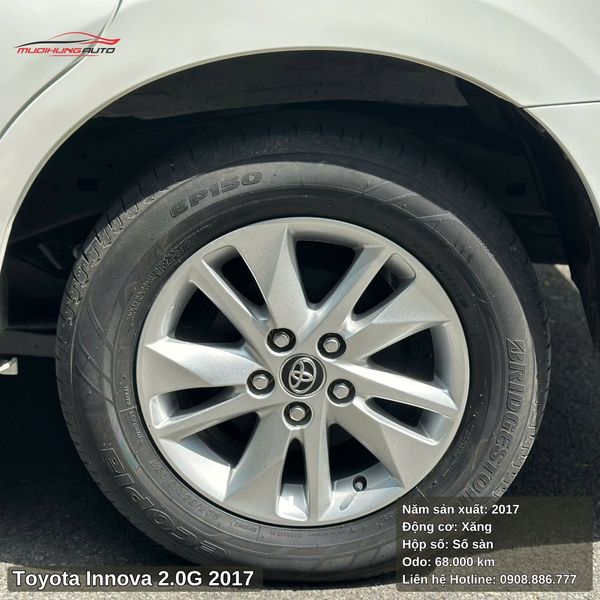 Toyota Innova 2.0G - 2017