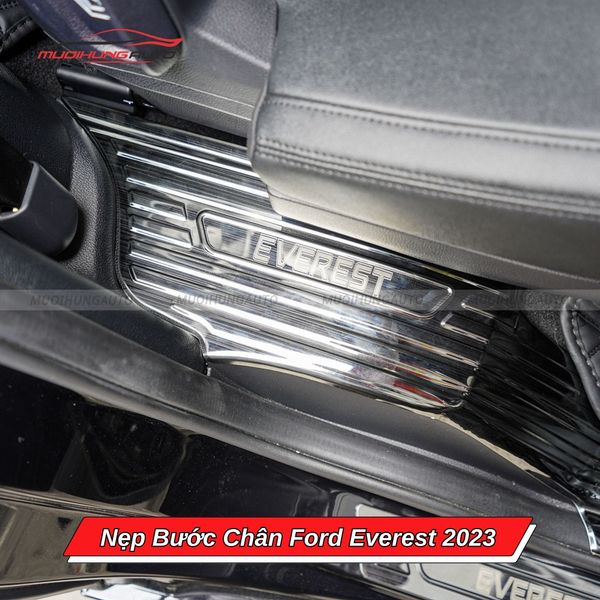 Nẹp Bước Chân Ford Everest 2023