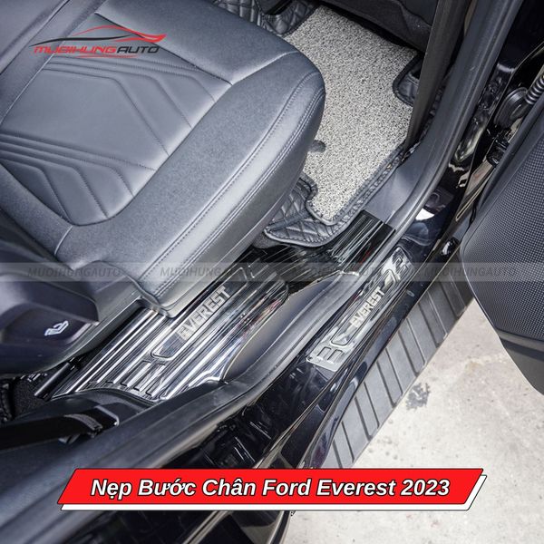 Nẹp Bước Chân Ford Everest 2023
