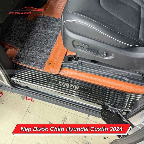 Nẹp Bước Chân Hyundai Custin 2024