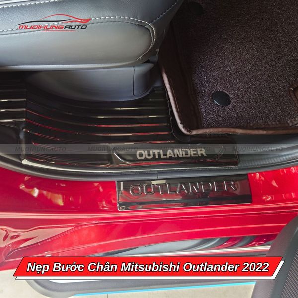 Nẹp Bước Chân Mitsubishi Outlander 2022