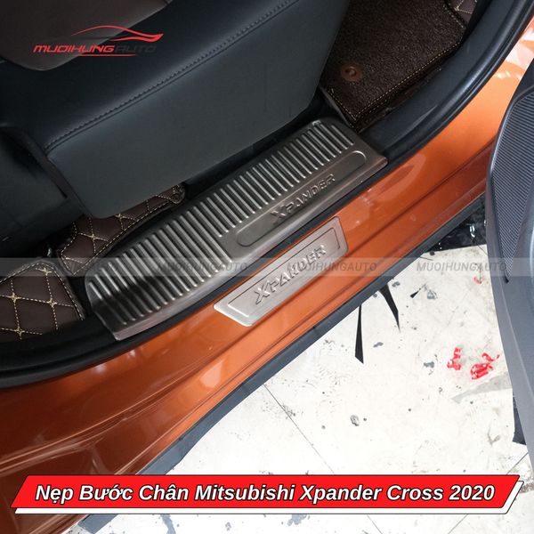 Nẹp Bước Chân Mitsubishi Xpander Cross 2020