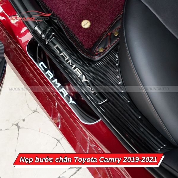 Nẹp Bước Chân Toyota Camry 2019-2021