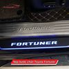 Nẹp Bước Chân Toyota Fortuner