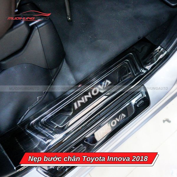 Nẹp Bước Chân Toyota Innova 2018