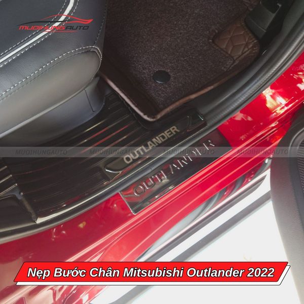 Nẹp Bước Chân Mitsubishi Outlander 2022
